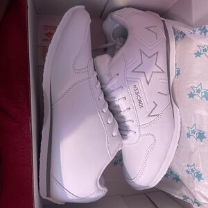 Ion Cheer White Star Sneakers